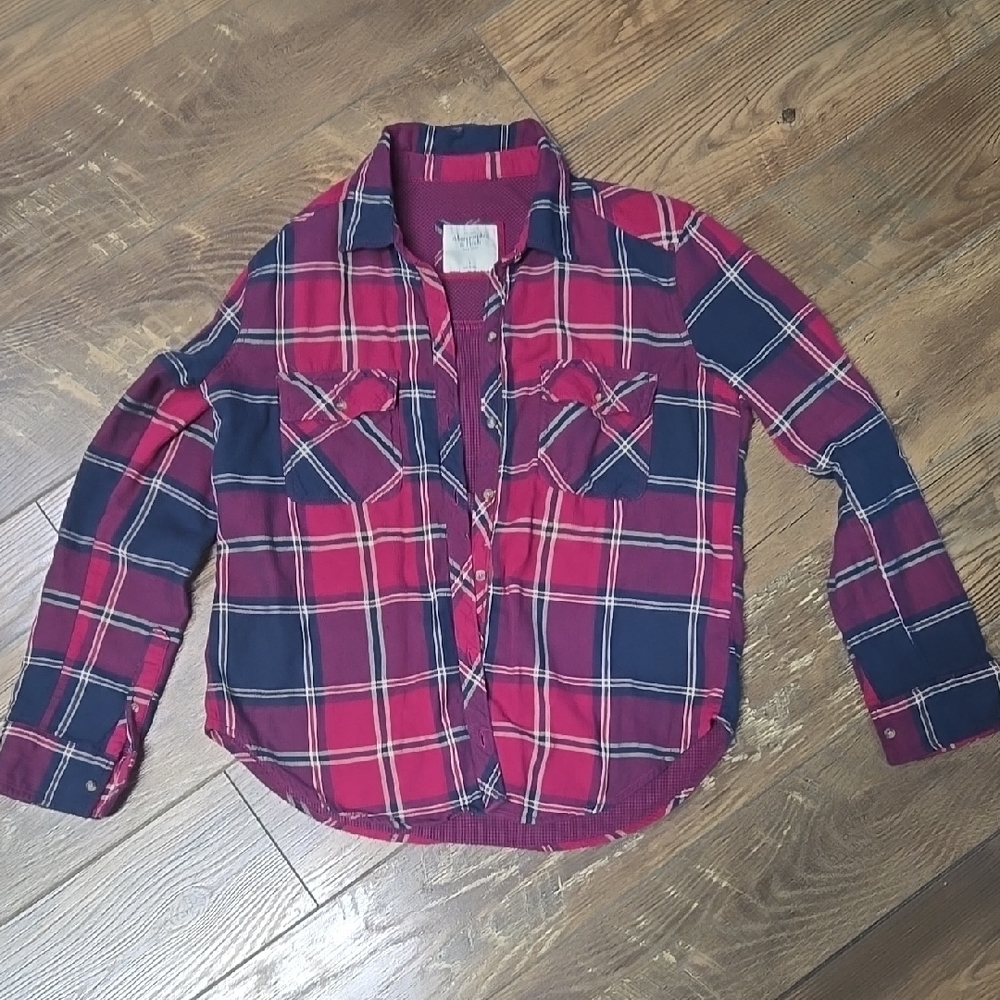 Abercrombie & Fitch Plaid Button-Up Shirt